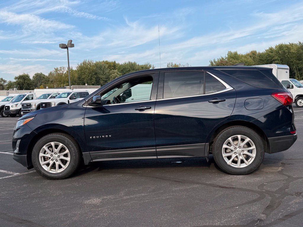 Used 2020 Chevrolet Equinox LT w/ Driver Convenience Package FWD image 4