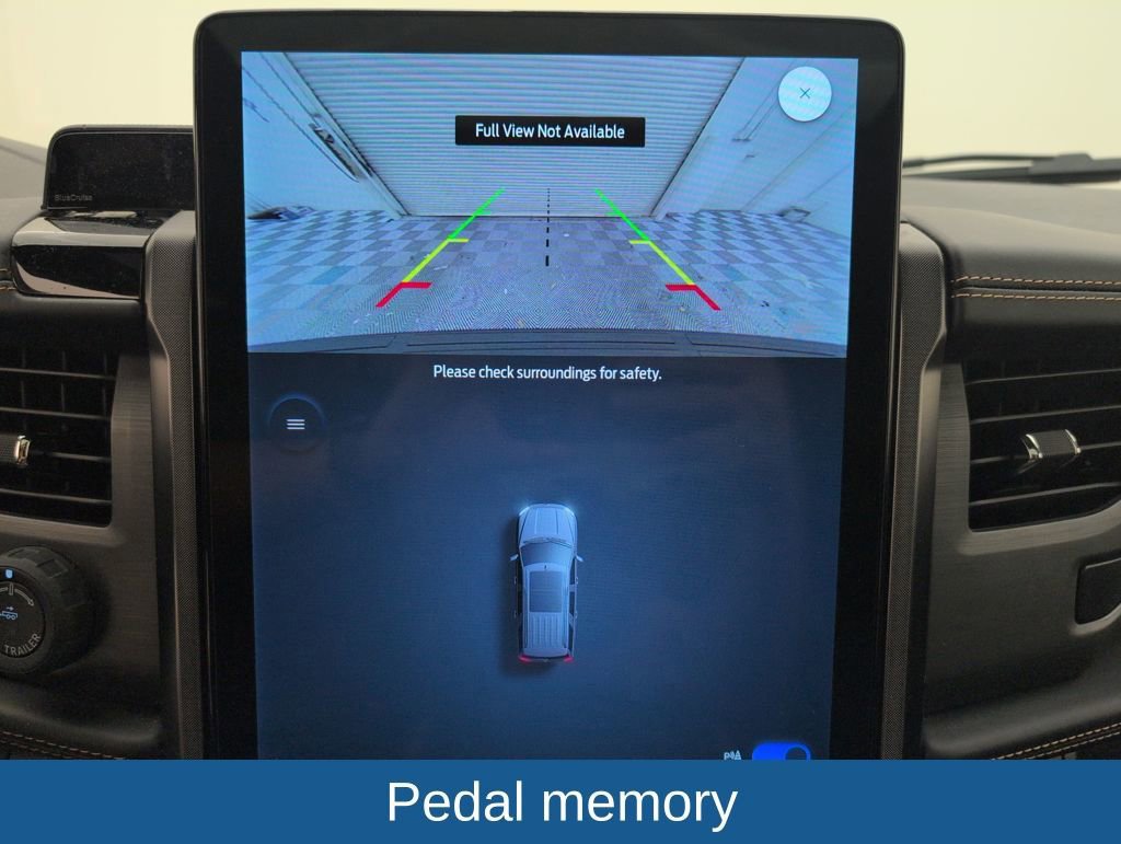 Certified 2023 Ford Expedition Platinum image 32