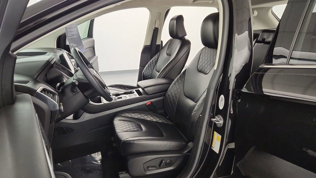 Certified 2024 Ford Edge Titanium image 14