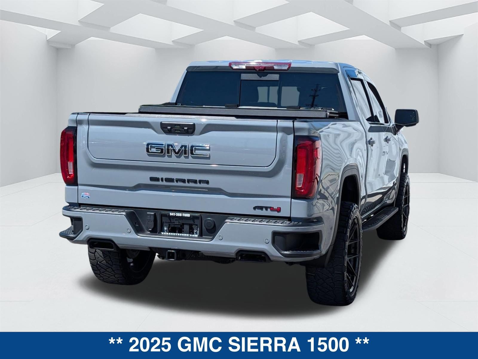 Used 2025 GMC Sierra 1500 AT4 w/ AT4 Premium Package image 4