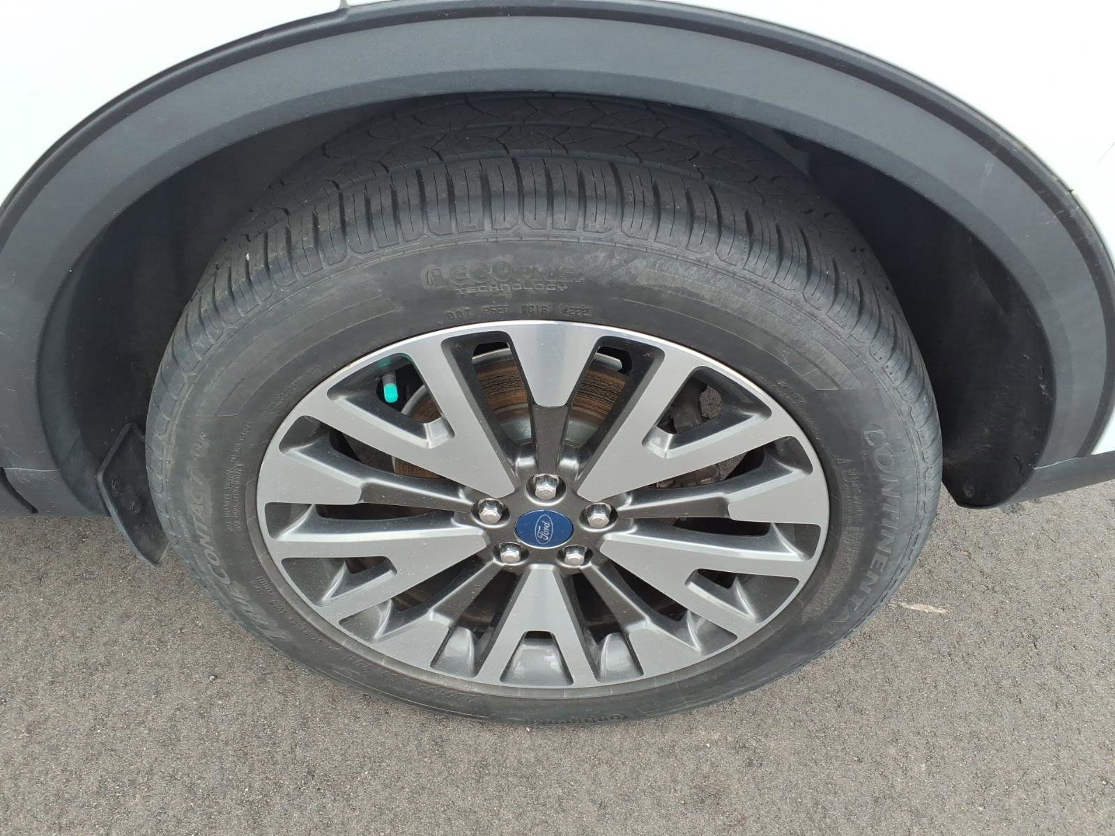 Certified 2020 Ford Escape Titanium AWD/4WD image 21