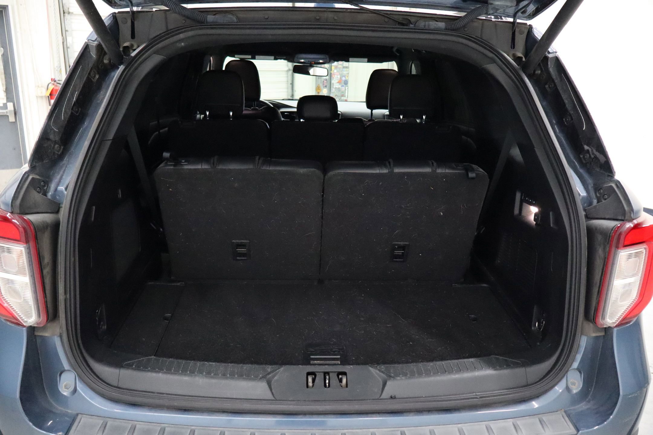 Certified 2020 Ford Explorer ST w/ Premium Technology Package image 33