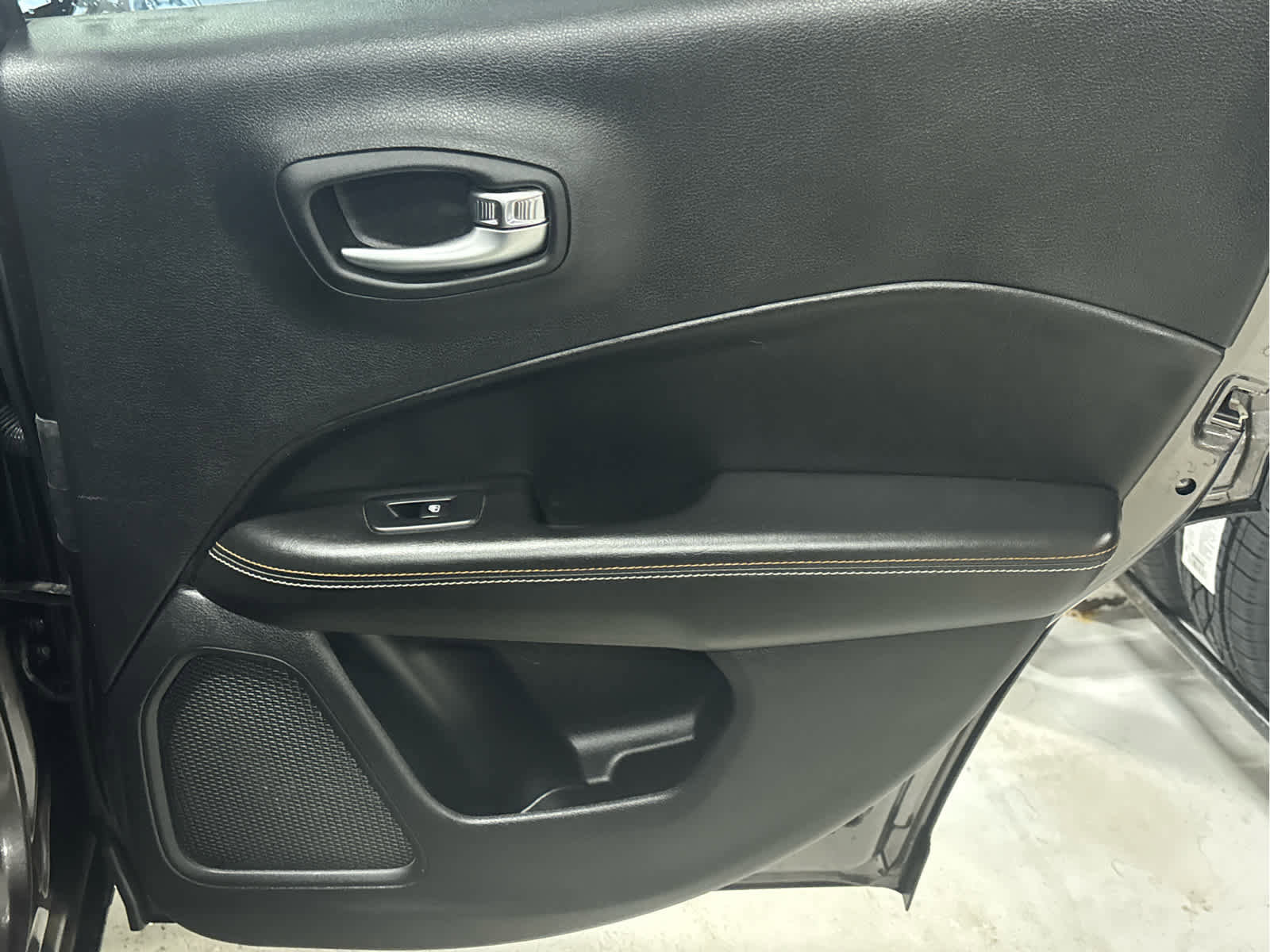 Used 2018 Jeep Compass Latitude w/ Cold Weather Group image 45