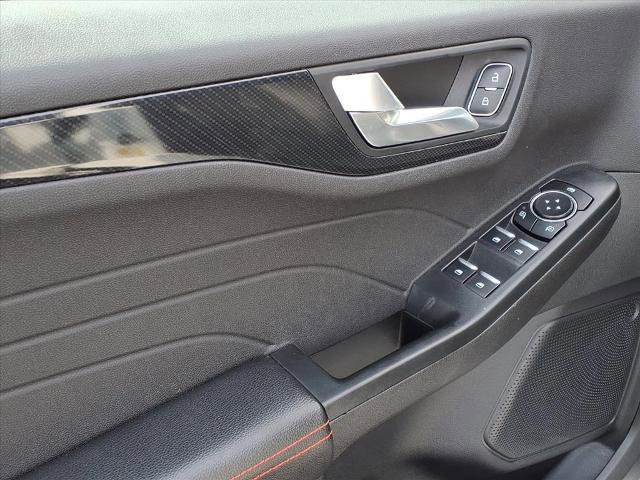 Certified 2023 Ford Escape ST-Line w/ Tech Pack #1 image 9