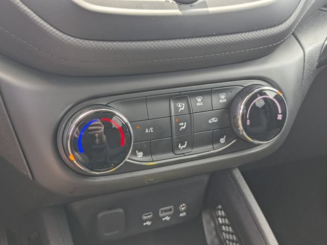 Used 2023 Chevrolet TrailBlazer LT FWD image 15