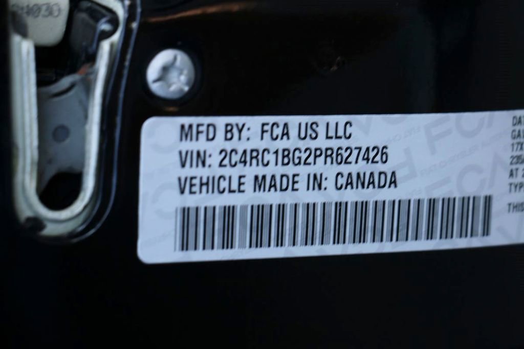 Used 2023 Chrysler Pacifica Touring-L FWD image 31