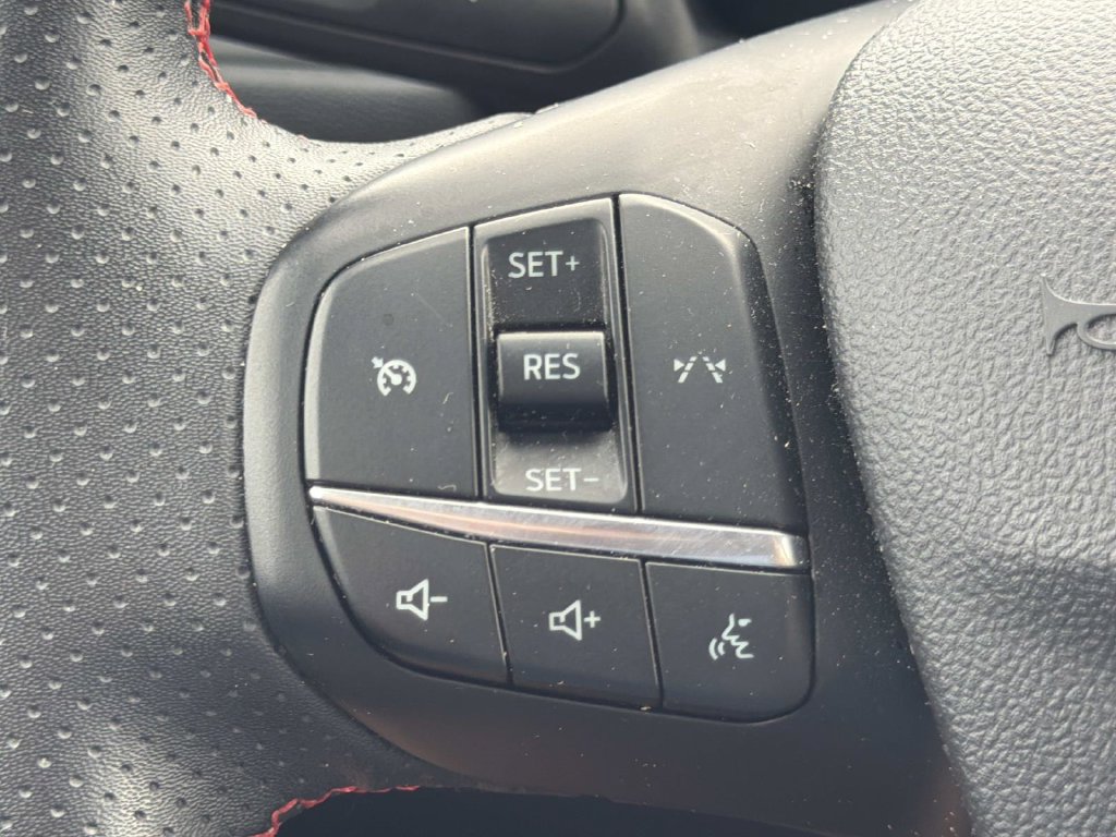 Certified 2024 Ford Escape ST-Line AWD/4WD image 18