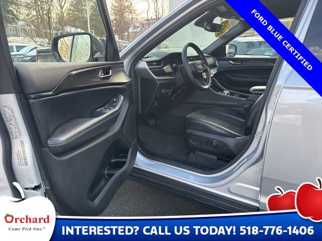 Used 2023 Jeep Grand Cherokee L Laredo image 13