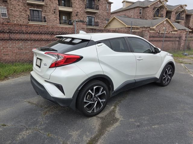 Used 2018 Toyota C-HR XLE image 5