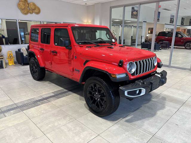 Used 2025 Jeep Wrangler Unlimited Sahara w/ Safety Group AWD/4WD image 7