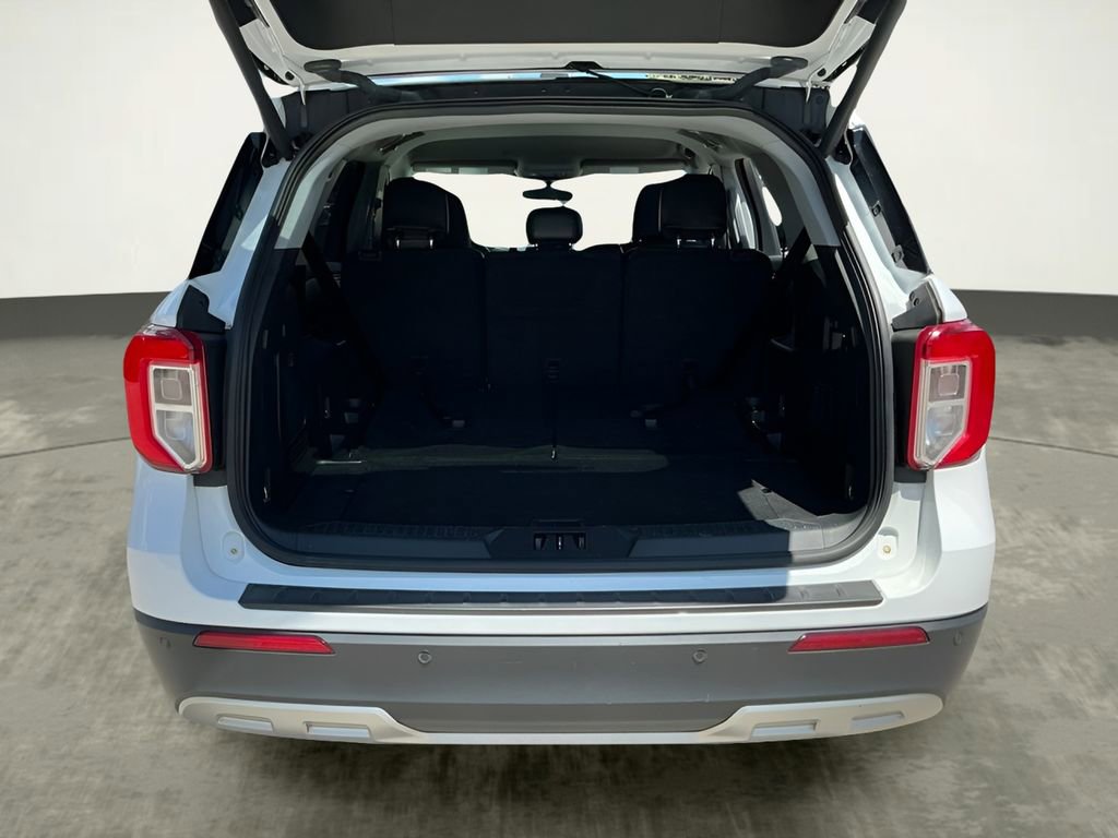 Certified 2023 Ford Explorer XLT w/ Equipment Group 202A RWD image 14