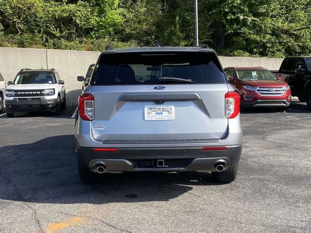 Certified 2023 Ford Explorer XLT w/ Equipment Group 202A image 4