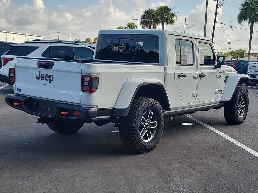 Used 2025 Jeep Gladiator Mojave AWD/4WD image 4