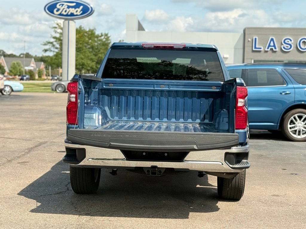 Used 2024 Chevrolet Silverado 1500 LT AWD/4WD image 30