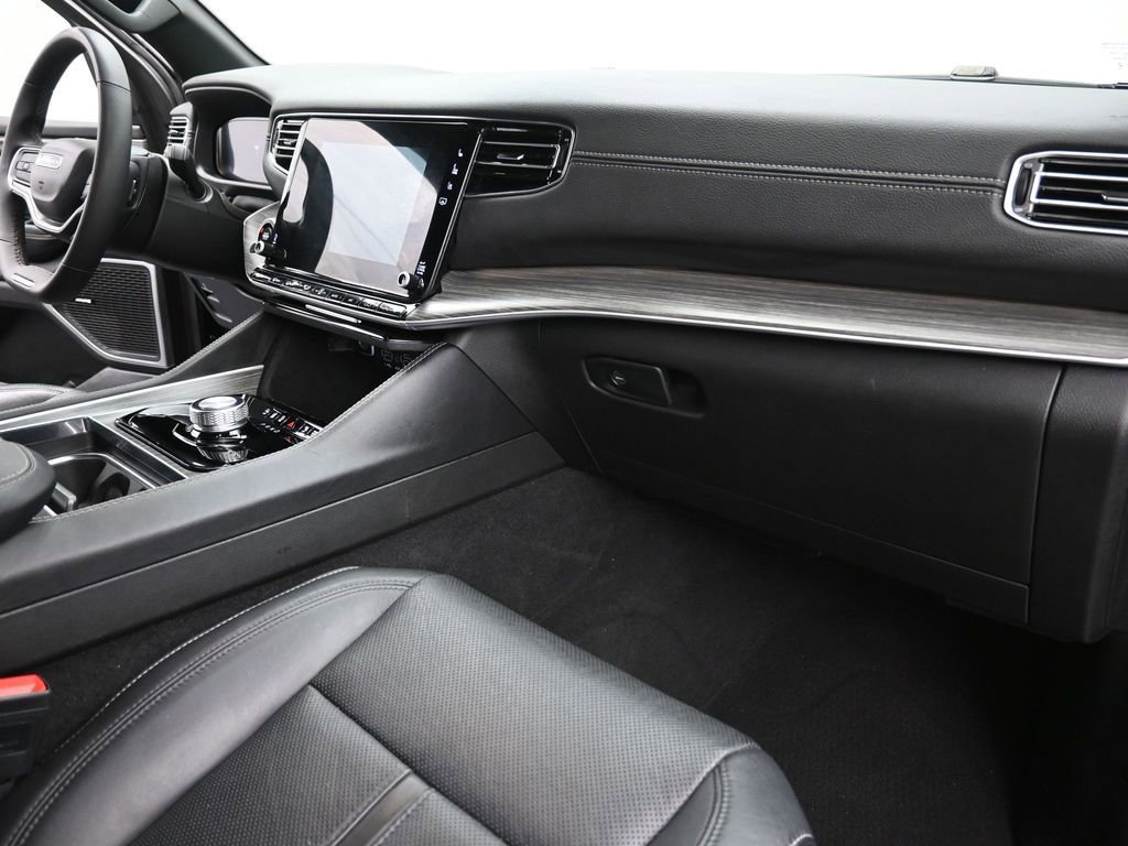 Used 2024 Jeep Wagoneer Series II image 16