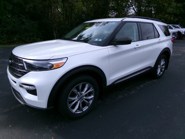 Certified 2021 Ford Explorer XLT w/ Equipment Group 202A AWD/4WD image 5
