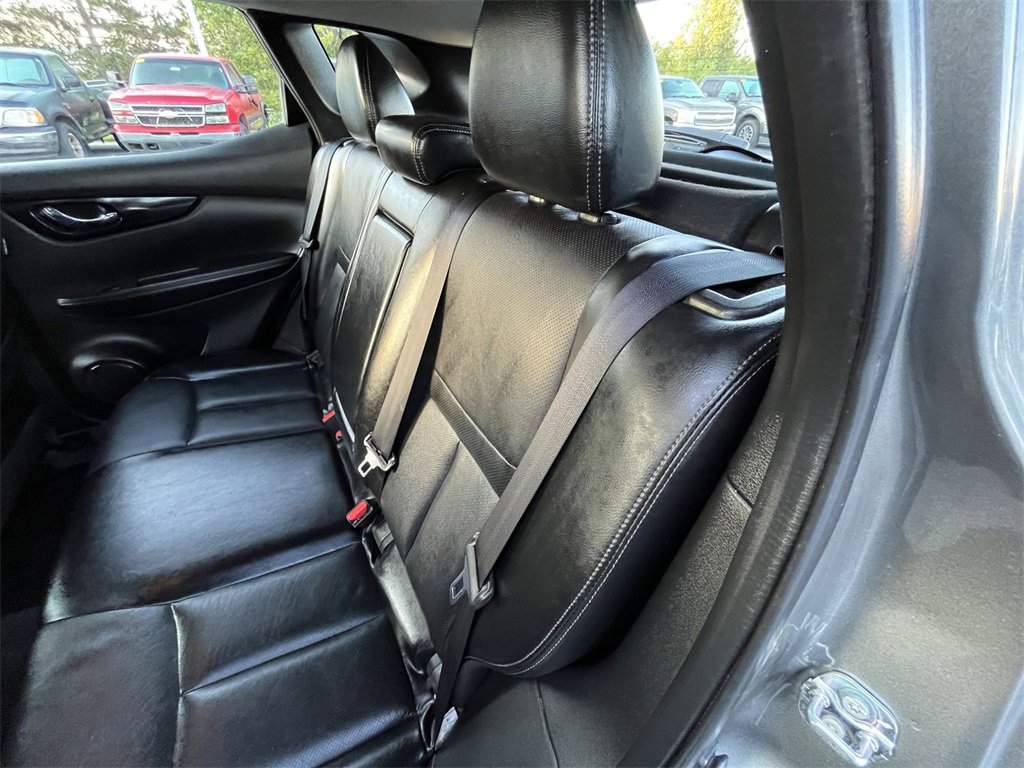 Used 2019 Nissan Rogue Sport SL w/ Premium Package image 23