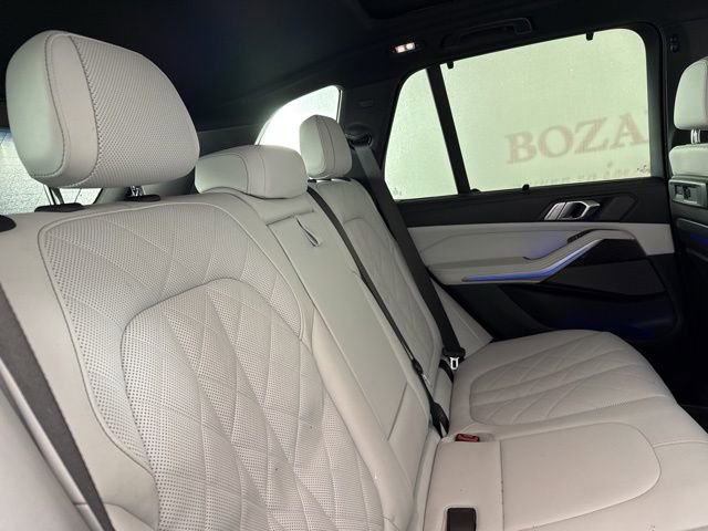 Used 2023 BMW X5 M50i w/ Executive Package image 18