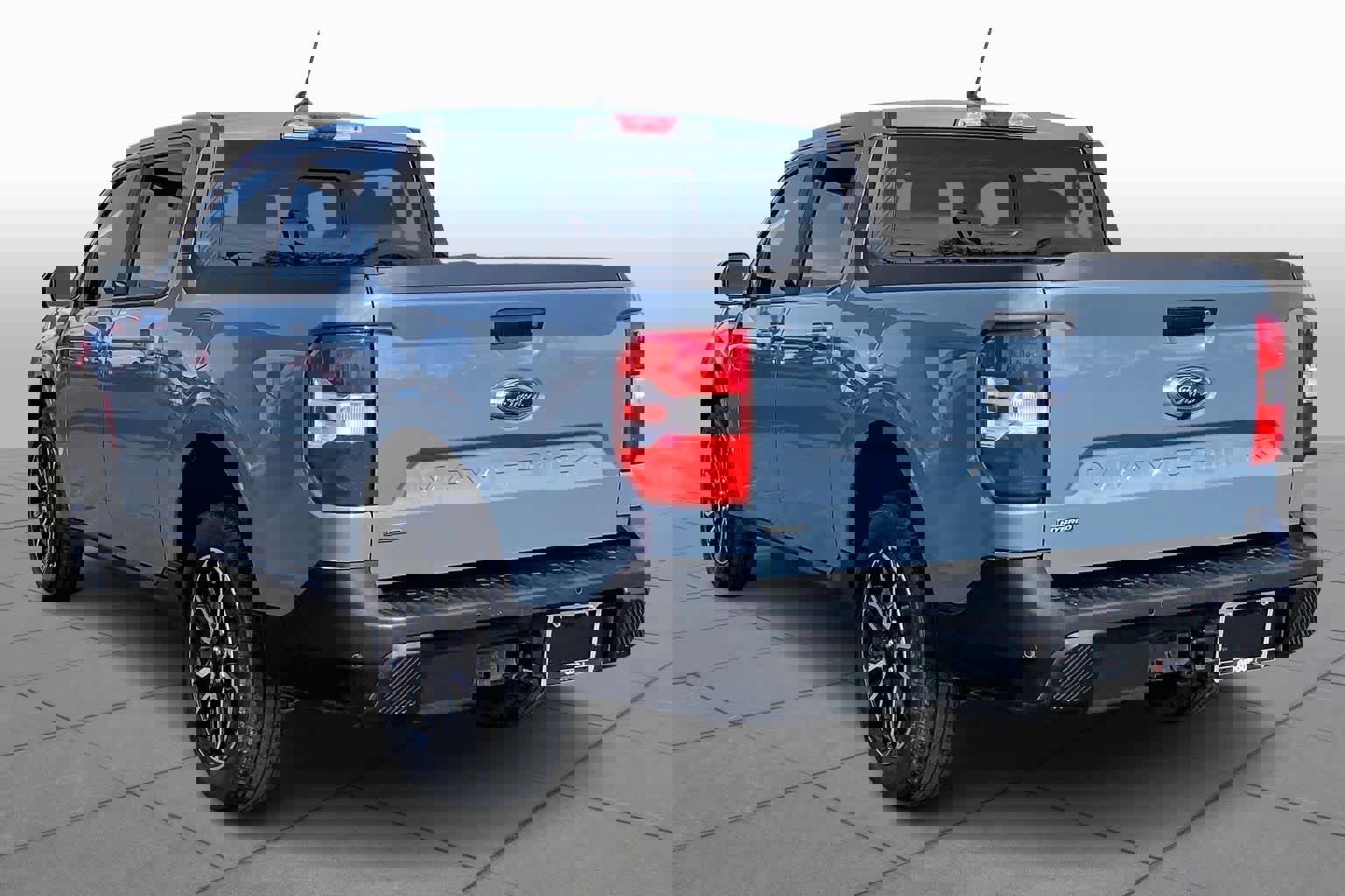 Certified 2024 Ford Maverick Lariat image 2