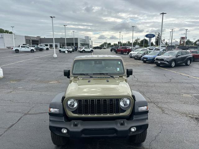 Used 2025 Jeep Wrangler Unlimited Sport AWD/4WD image 3