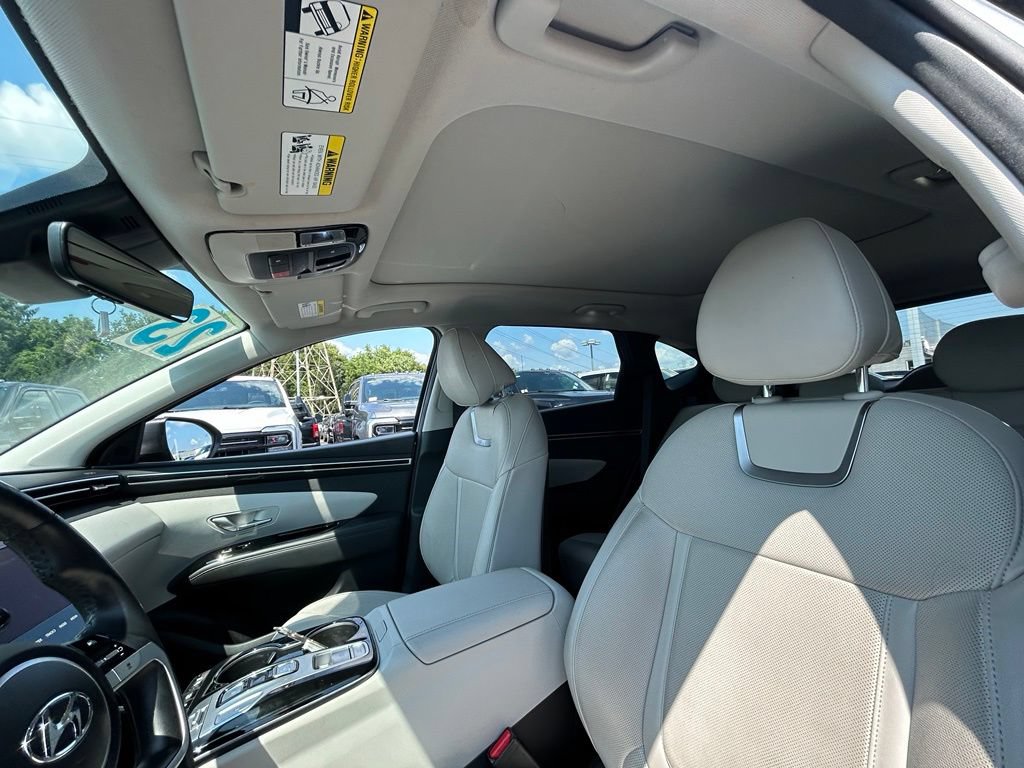 Used 2023 Hyundai Tucson Limited AWD/4WD image 16