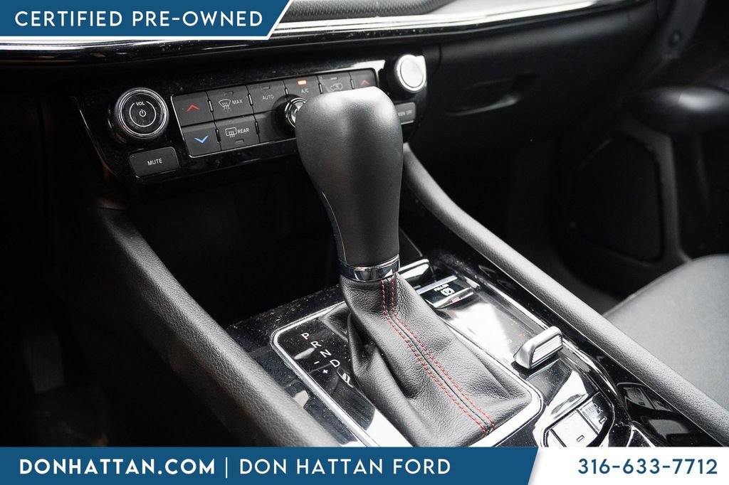 Used 2022 Jeep Compass Trailhawk w/ Trailhawk Convenience Group AWD/4WD image 11