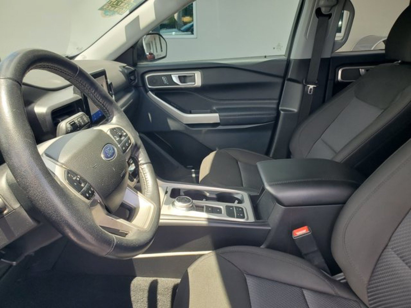 Certified 2023 Ford Explorer XLT RWD image 11