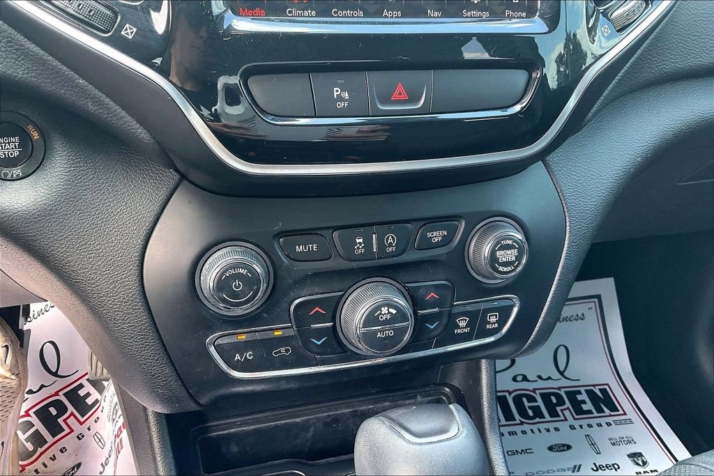 Used 2019 Jeep Cherokee Limited w/ Luxury Group FWD image 31
