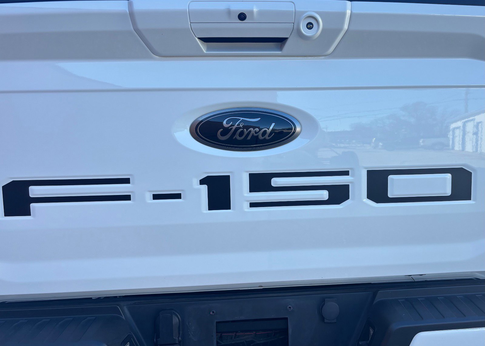 Certified 2022 Ford F150 Lariat w/ Equipment Group 502A High image 5