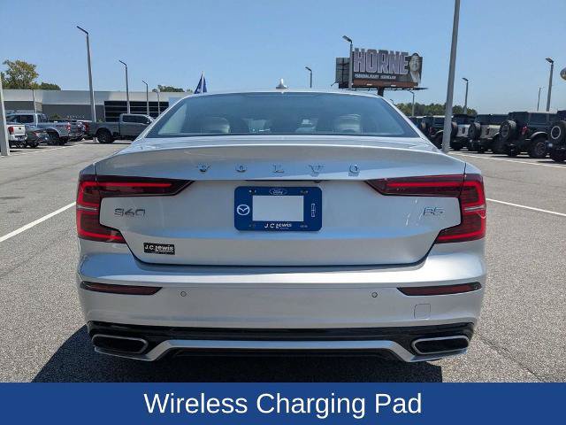 Used 2022 Volvo S60 B5 Momentum w/ Premium Package FWD image 9