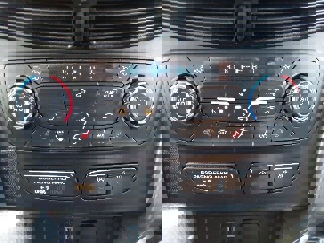 Certified 2019 Ford Escape SE image 21