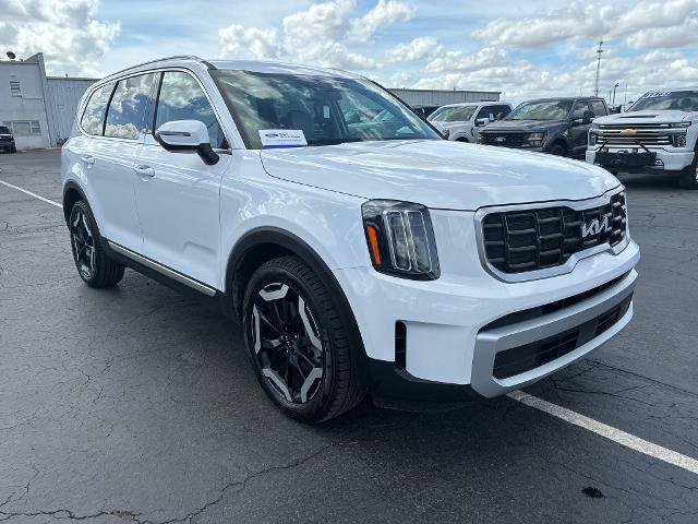 Used 2024 Kia Telluride S AWD/4WD image 3