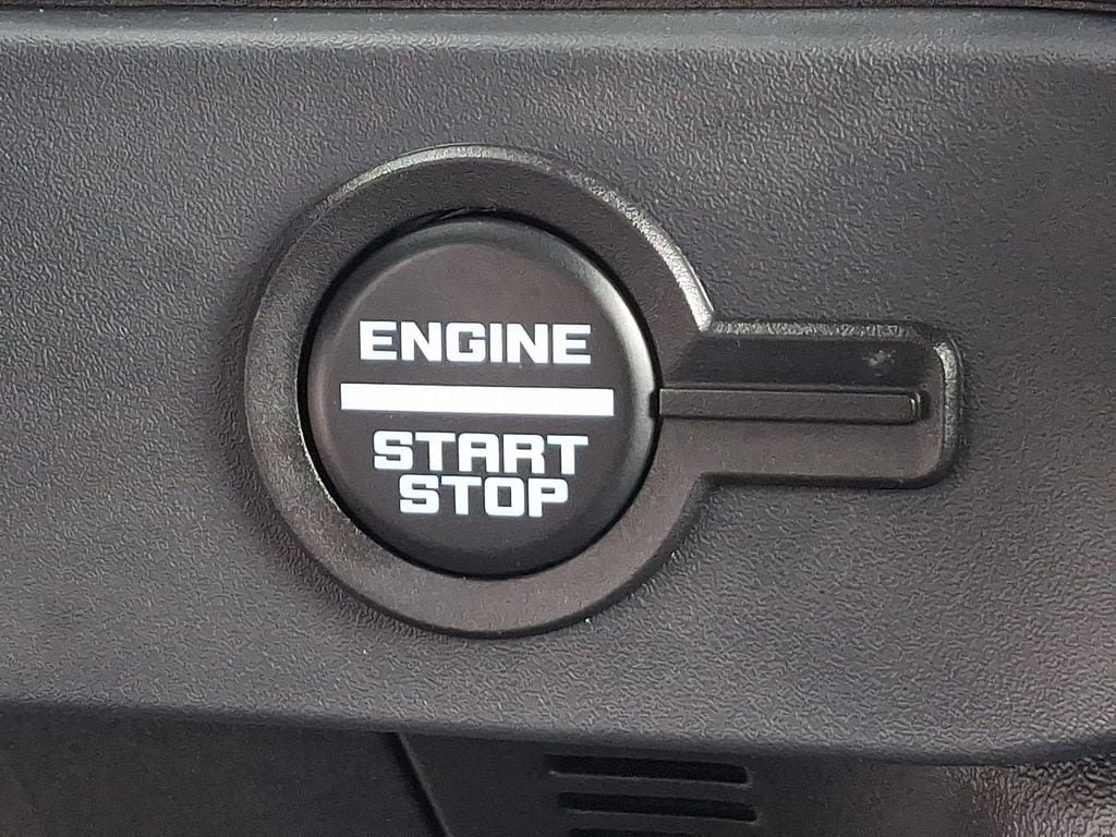 Certified 2025 Ford Bronco Badlands AWD/4WD image 28