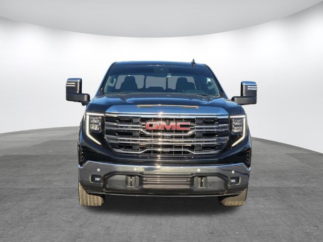 Used 2023 GMC Sierra 1500 SLT AWD/4WD image 2