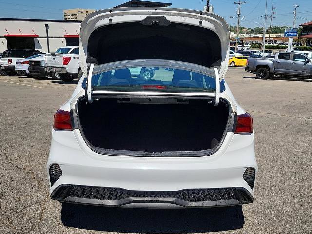 Used 2023 Kia Forte LXS w/ LXS Technology Package FWD image 8