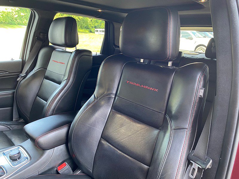 Used 2021 Jeep Grand Cherokee Trailhawk w/ Trailhawk Luxury Group AWD/4WD image 27