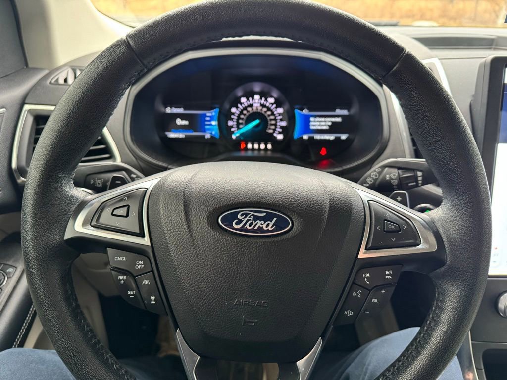 Certified 2022 Ford Edge Titanium w/ Equipment Group 301A image 19