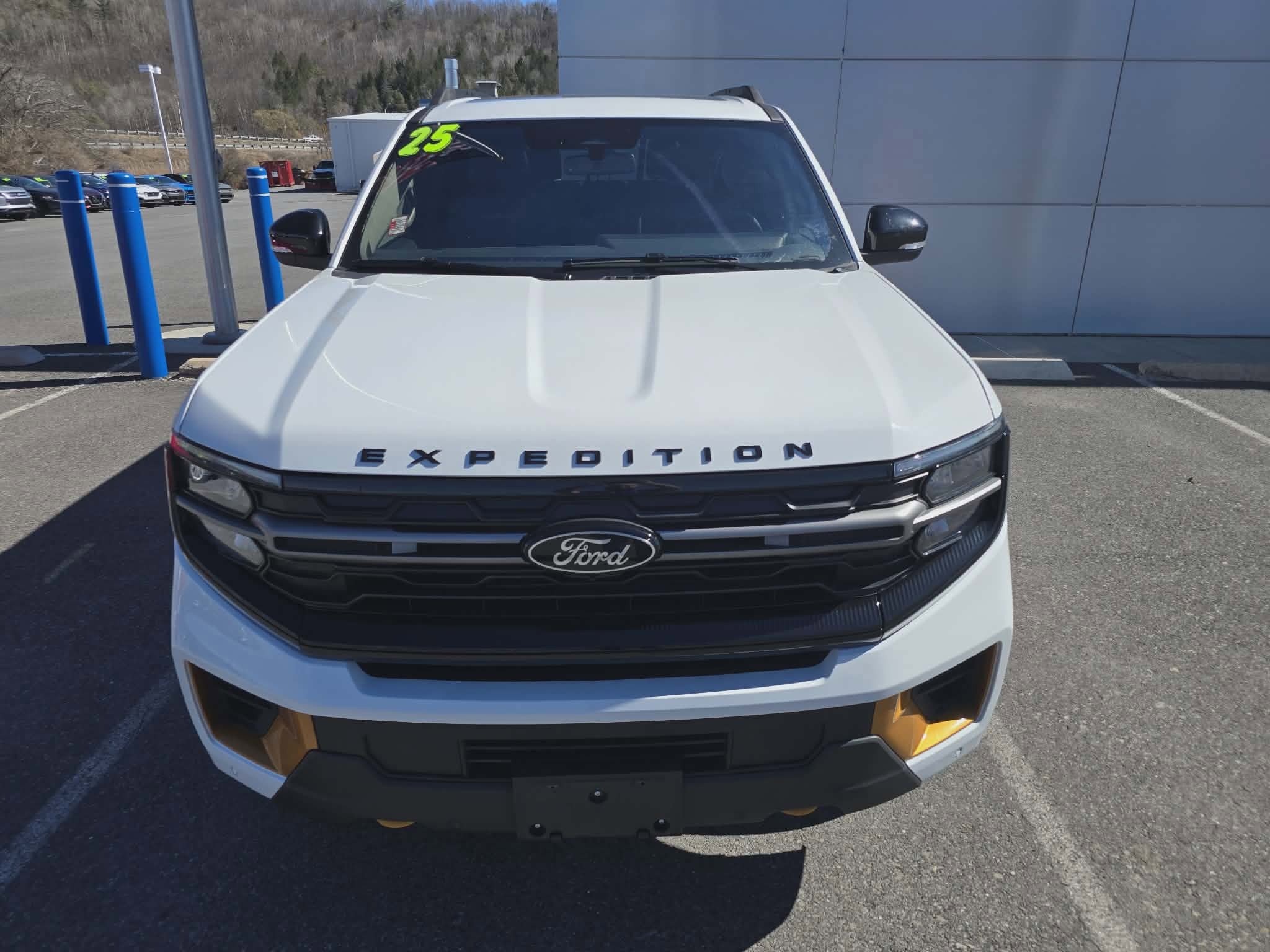 Certified 2025 Ford Expedition Tremor AWD/4WD image 9