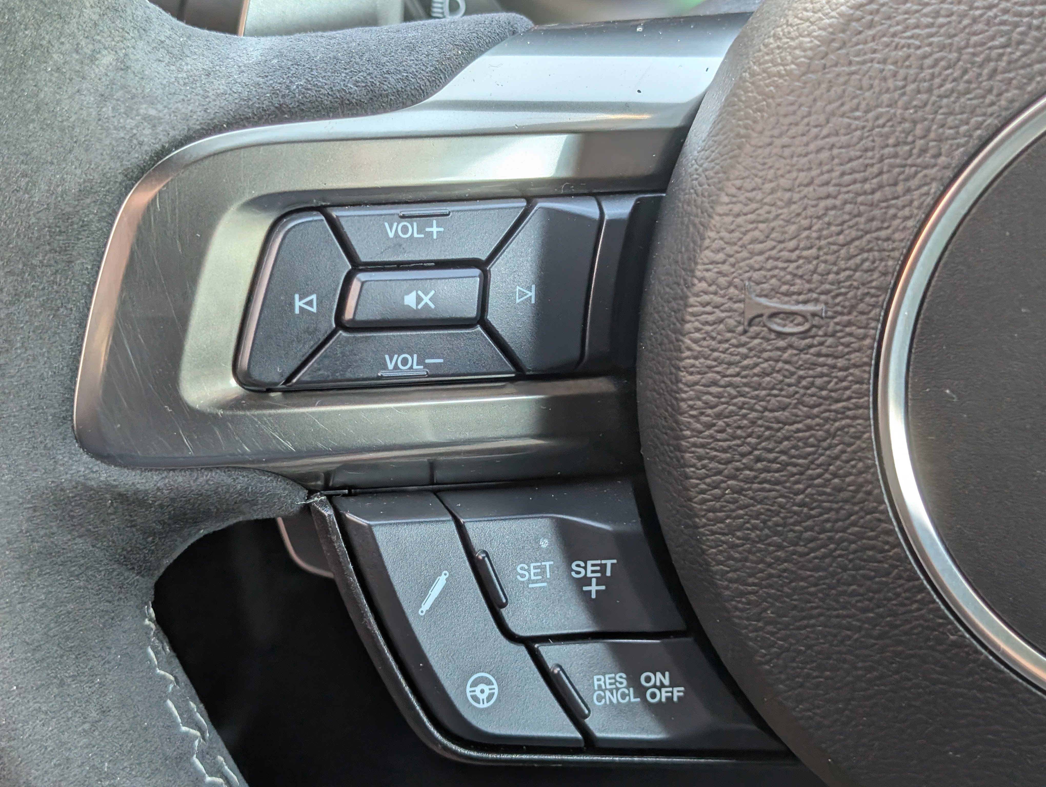 Certified 2021 Ford Mustang Shelby GT500 w/ Carbon Fiber Track Pack image 19