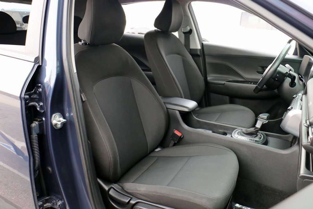 Used 2025 Hyundai Kona SEL image 28