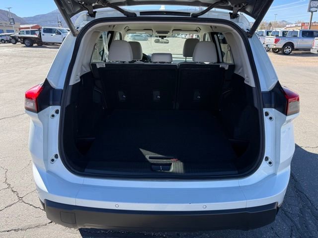 Used 2025 Nissan Rogue SV AWD/4WD image 7
