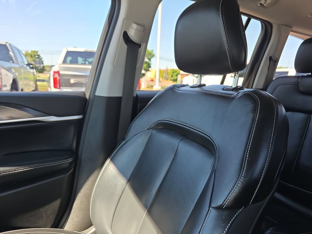 Used 2023 Jeep Grand Cherokee Limited AWD/4WD image 41