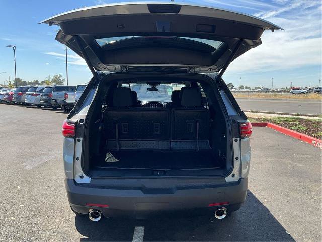Used 2023 Chevrolet Traverse LT FWD image 13