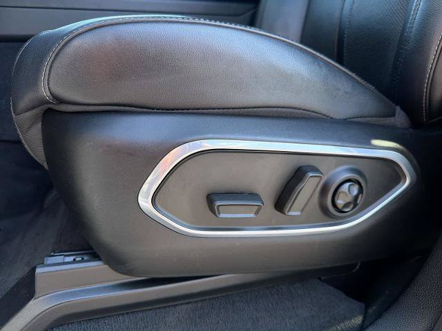 Used 2022 Jeep Wagoneer Series III w/ Rear Seat Video Group 1 AWD/4WD image 18
