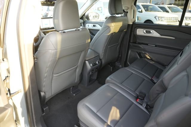 Certified 2025 Ford Explorer Active w/ Active Comfort Package image 11
