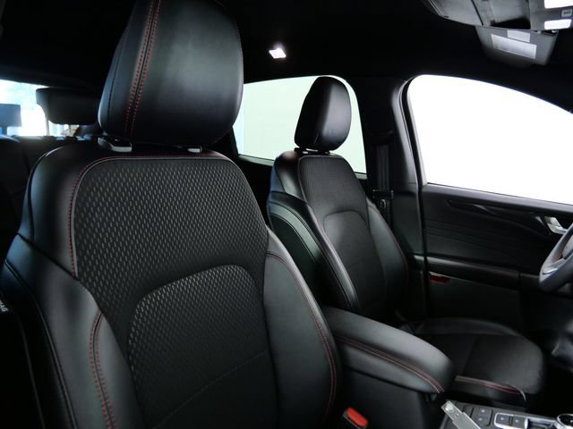 Certified 2025 Ford Escape ST-Line AWD/4WD image 11