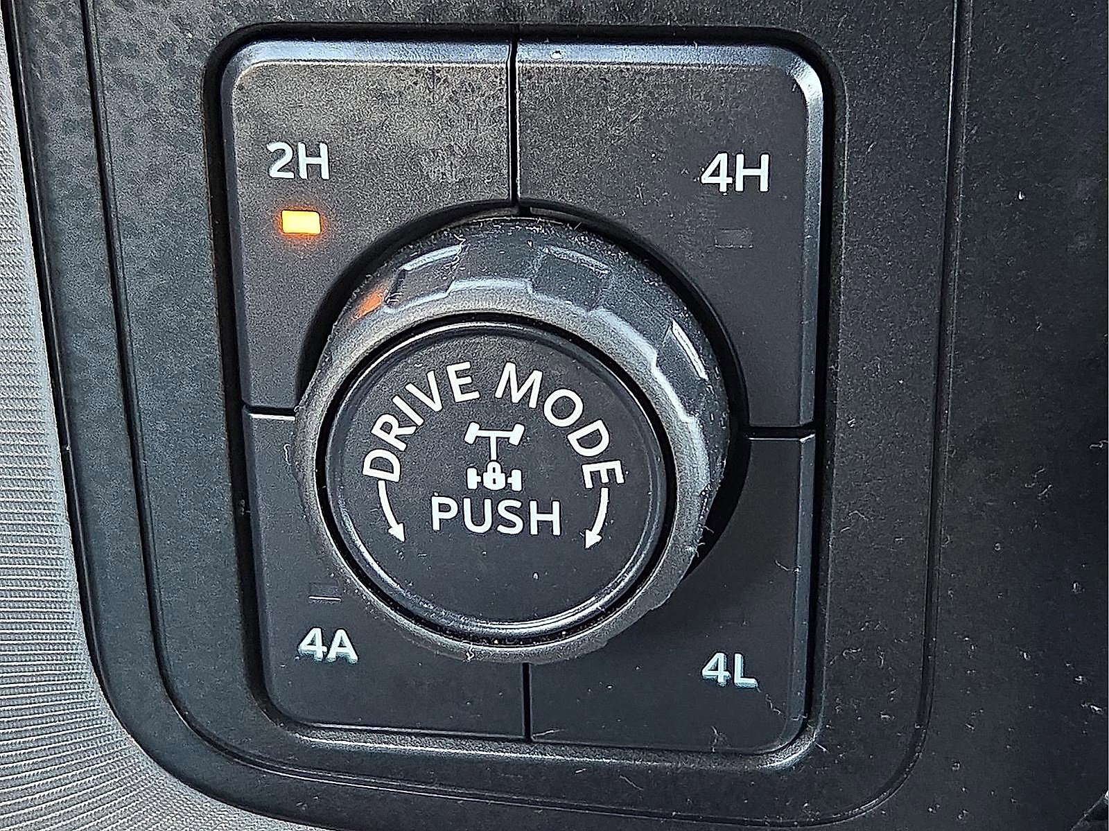 Certified 2023 Ford F150 Platinum w/ Equipment Group 701A High image 18