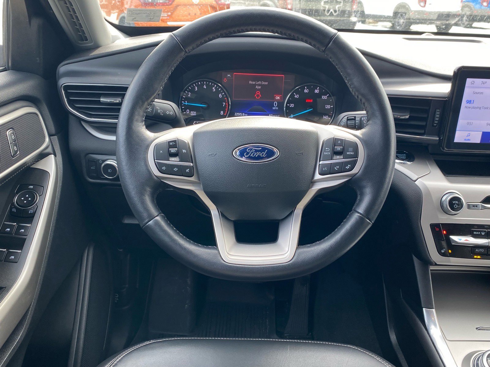 Certified 2022 Ford Explorer XLT w/ Equipment Group 202A image 7