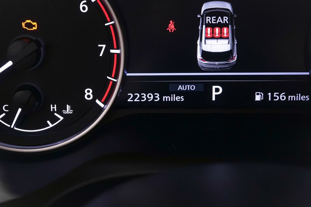Used 2023 Nissan Rogue SV AWD/4WD image 17