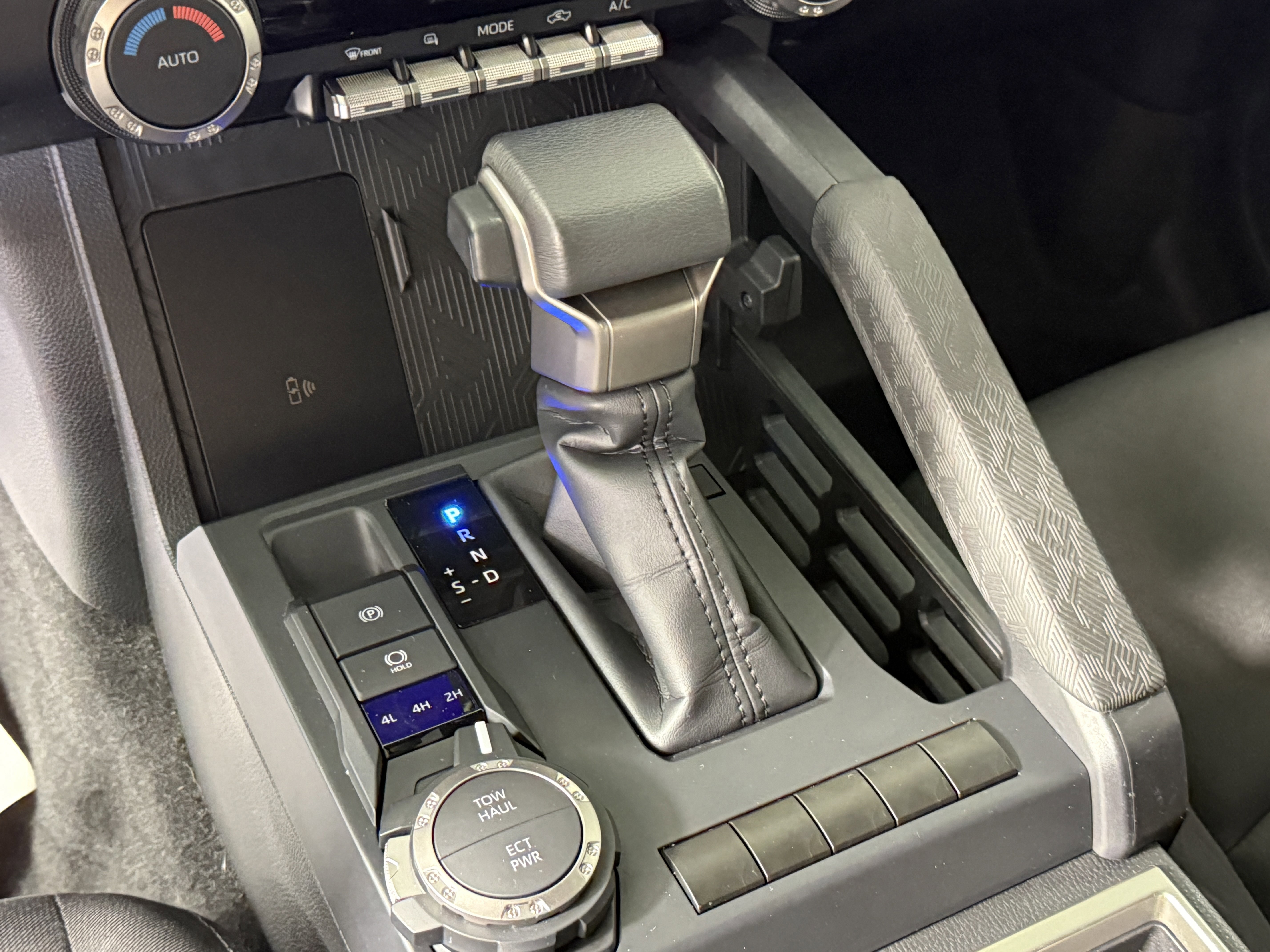 Used 2024 Toyota Tacoma SR5 w/ SR5 Upgrade Package image 24